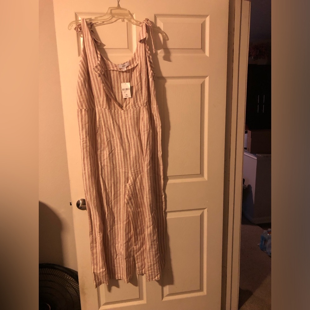 Romper - Picture 3 of 4